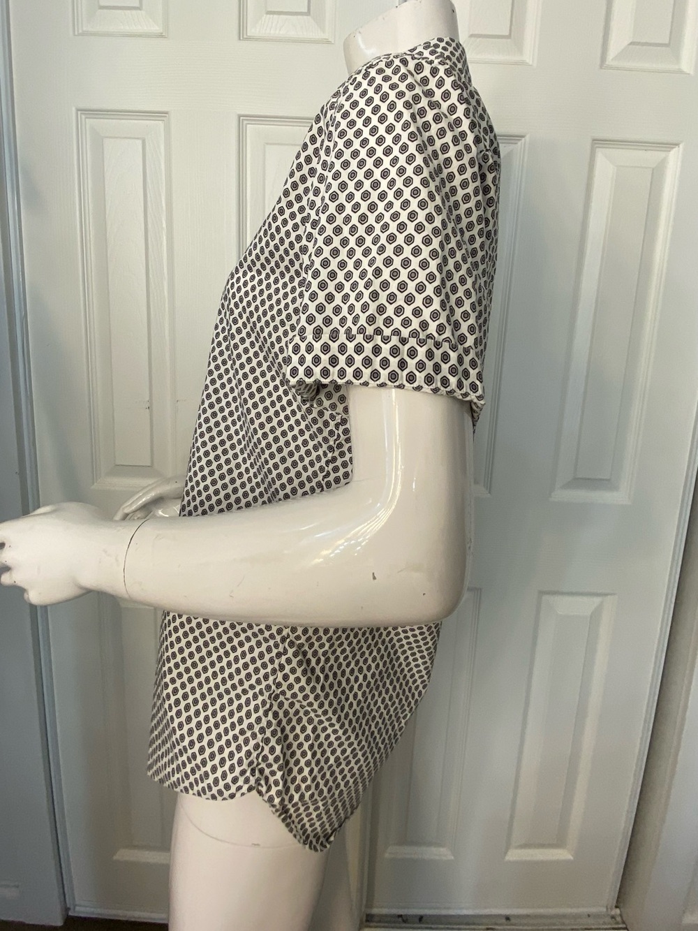 Burberry Black & White Geometric Short-Sleeve Button-Up Blouse - Picture 3 of 13
